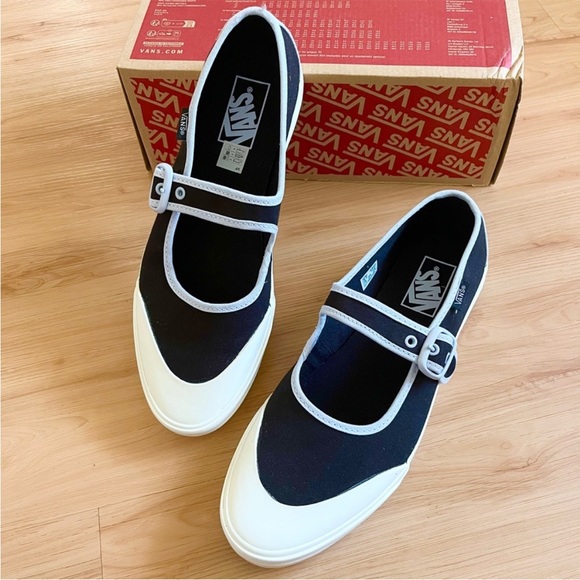 Vans MARY JANE 'BALLERINA BLACK'
Women Size 8.0 US - Picture 3 of 7
